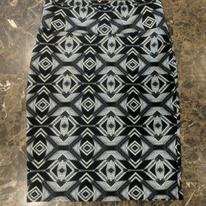 BOGO! EUC large LLR black/white/grey Cassie